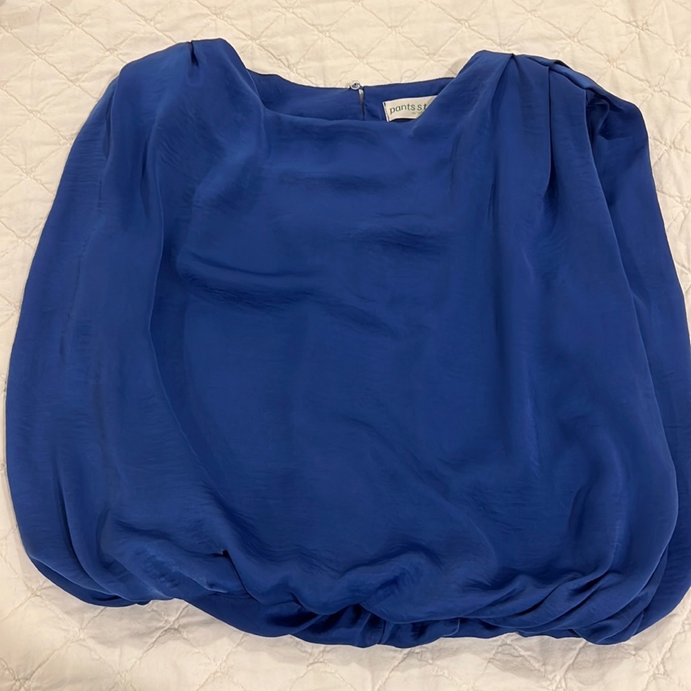 Size small blue top!